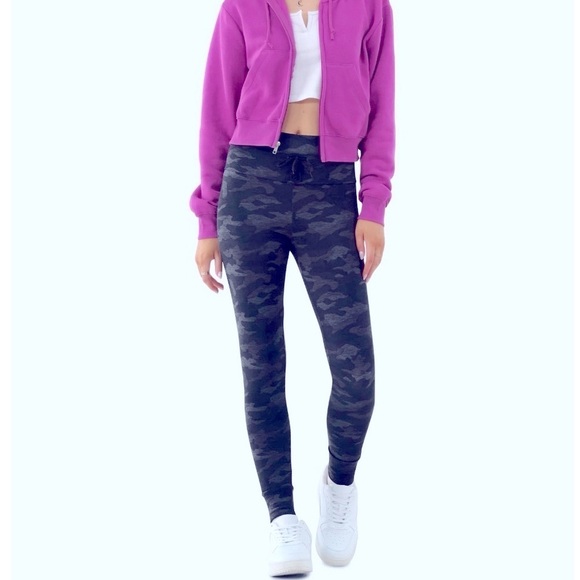 No Boundaries Pants - Grey Camo Leggings with Drawstring Tie, 26” Inseam Size S/M NWT